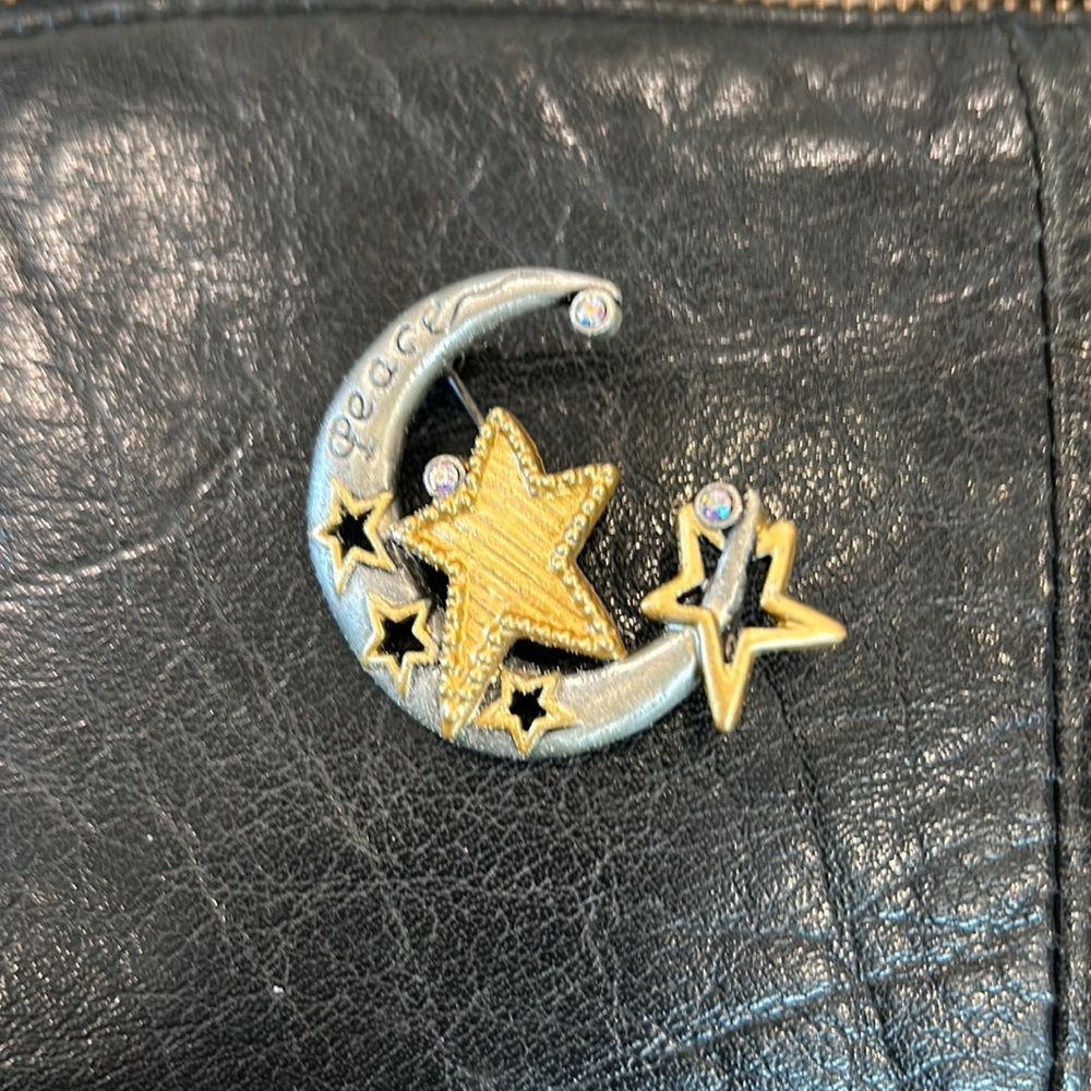 Patricia Darling Dash Crescent Moon Brouche